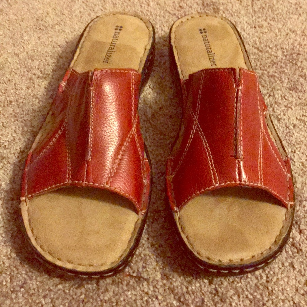 NWOT Naturalizer Red Slide Sandals Sz 8